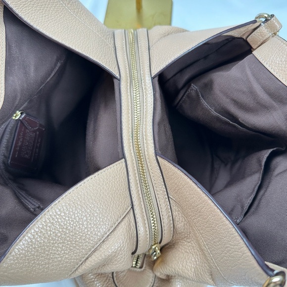 Coach NY Lexy F31987 Tan Pebble Leather Shoulder Bag Satchel w/storage bag - Picture 4 of 15